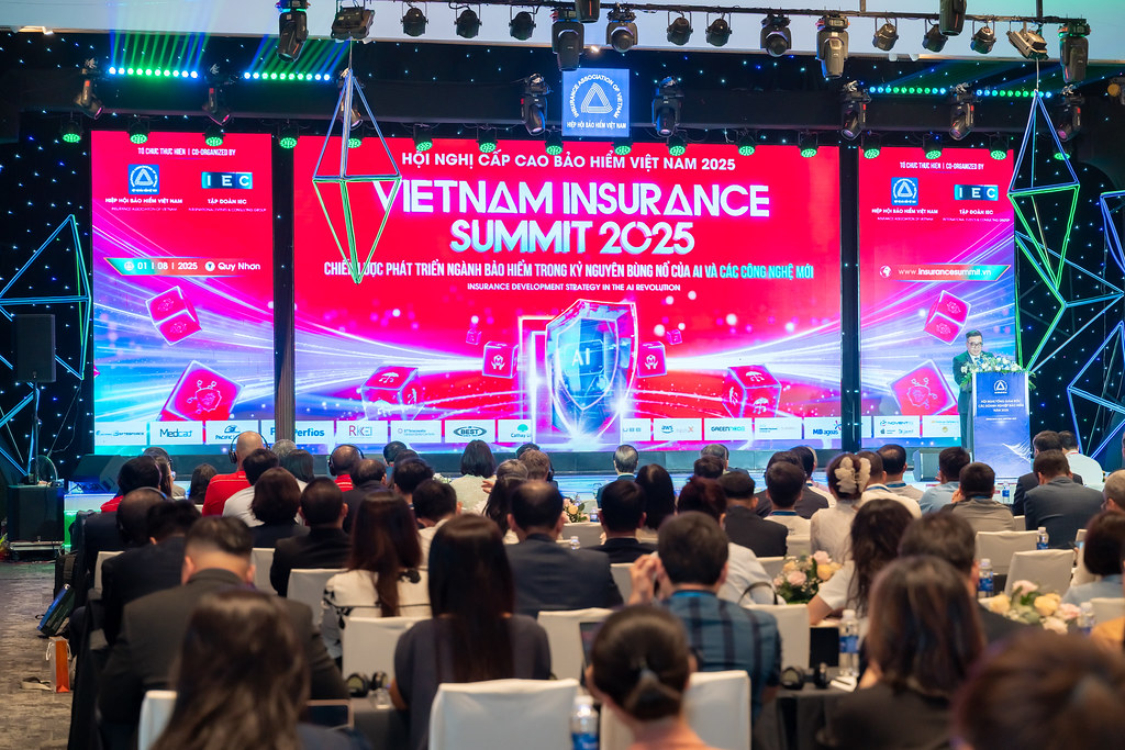 Vietnam Insurance Summit 2025